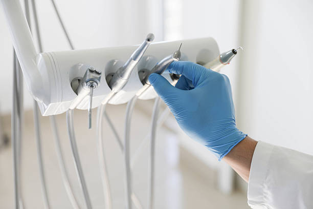 Professional Emergency Dentist technician working in Hamilton City, CA